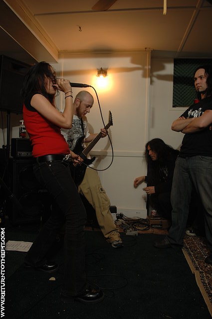 [abnormality on May 19, 2007 at A Terrible House (Winthrop, Ma)]