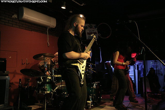 [abnormality on Nov 10, 2007 at The New Wave Cafe (New Bedford , MA)]