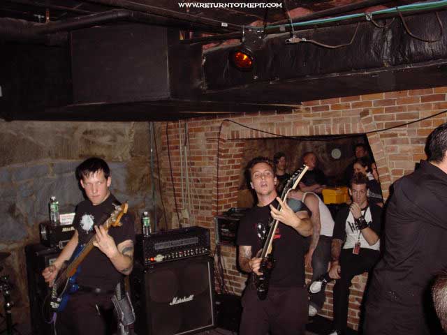 [avenged sevenfold on Jul 17, 2002 at The Edge (Augusta, ME)]