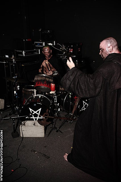 [bone ritual on Jul 15, 2009 at O'Briens Pub (Allston, MA)]
