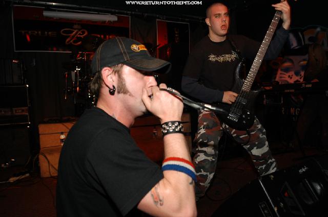 [burn in silence on Feb 8, 2004 at Fat Cat's (Springfield, MA)]
