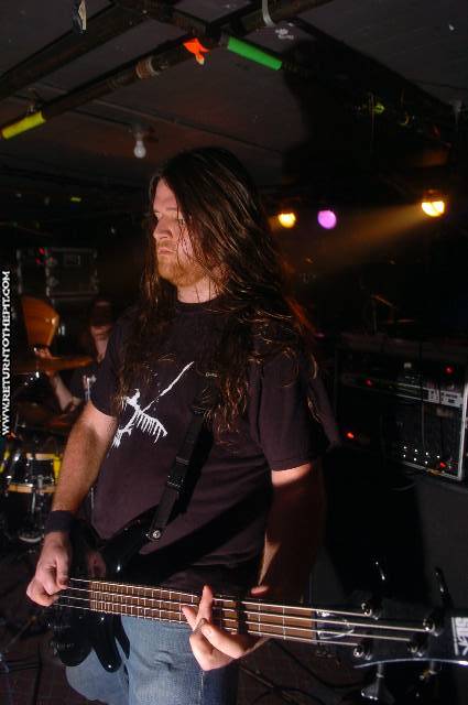 [cannae on Nov 13, 2005 at the Bombshelter (Manchester, NH)]