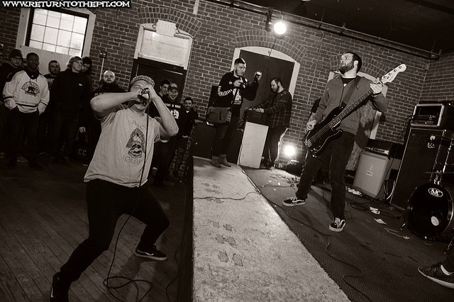 [cease to exist on Apr 1, 2015 at Waterfront Tavern (Holyoke, MA)]
