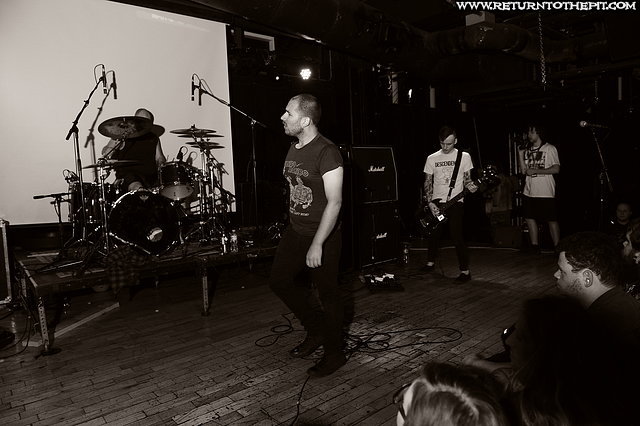 [chainsaw to the face on May 23, 2015 at Baltimore Sound Stage (Baltimore, MD)]