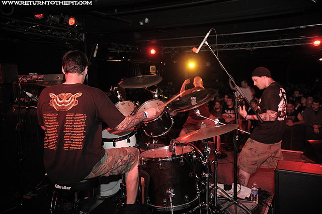 [circle of dead children on May 25, 2008 at Sonar (Baltimore, MD)]