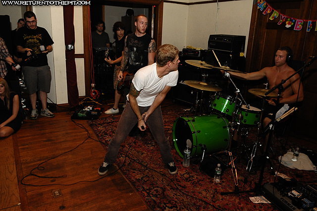 [crime in stereo on Aug 30, 2008 at ICC Church (Allston, MA)]