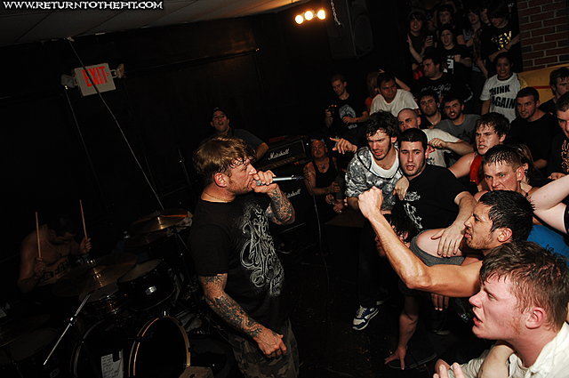 [cro mags on Dec 27, 2008 at Anchors Up (Haverhill, MA)]