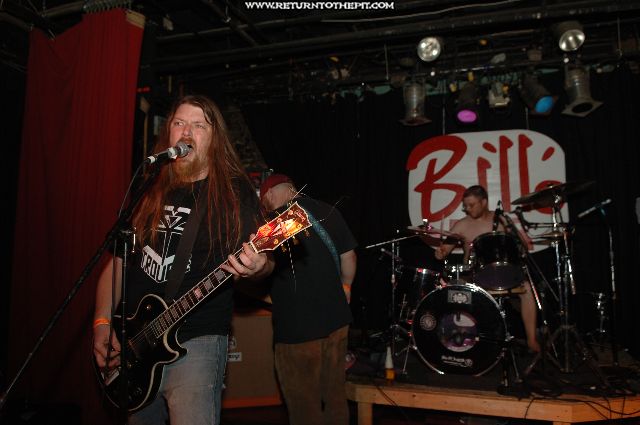[deadbird on Jul 22, 2006 at Bill's Bar (Boston, Ma)]