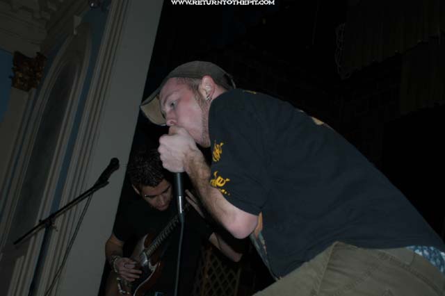 [deadwater drowning on Mar 1, 2003 at Bitter End Fest day 2 - Civic League (Framingham, MA)]