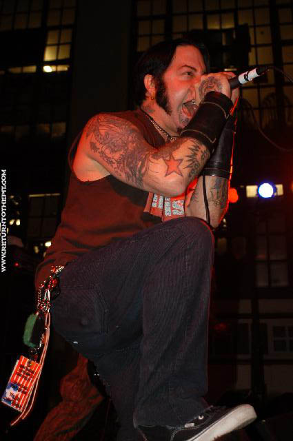 [devildriver on Nov 14, 2003 at NJ Metal Fest - Second Stage (Asbury Park, NJ)]