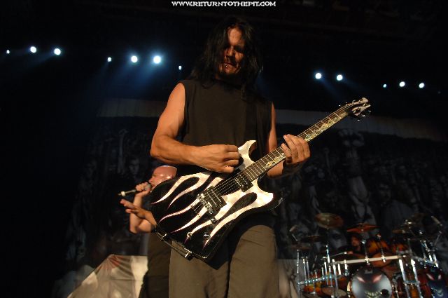 [disturbed on Aug 1, 2006 at Tweeter Center - main stage (Mansfield, Ma)]