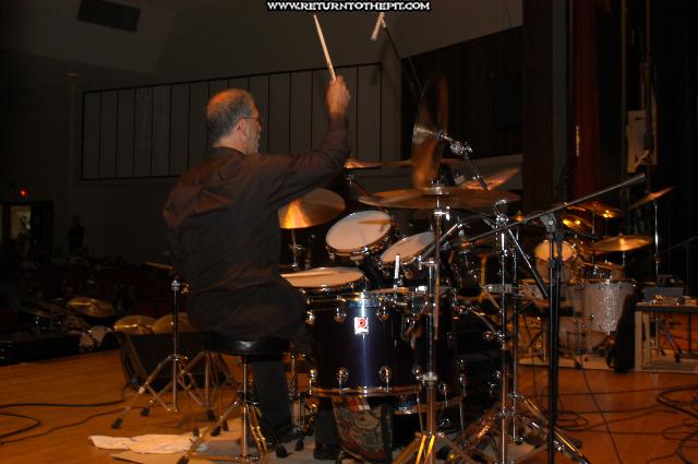 [dom famularo on Jul 18, 2004 at Ocean State Percussion Benefit (Woonsocket, RI)]