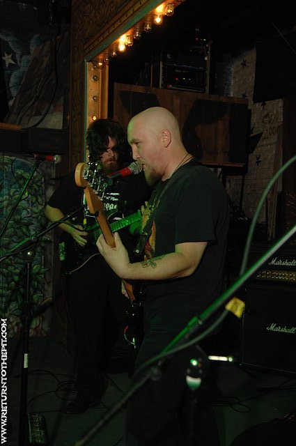 [dominatus on Oct 18, 2007 at Ralph's Chadwick Square Rock Club (Worcester, MA)]