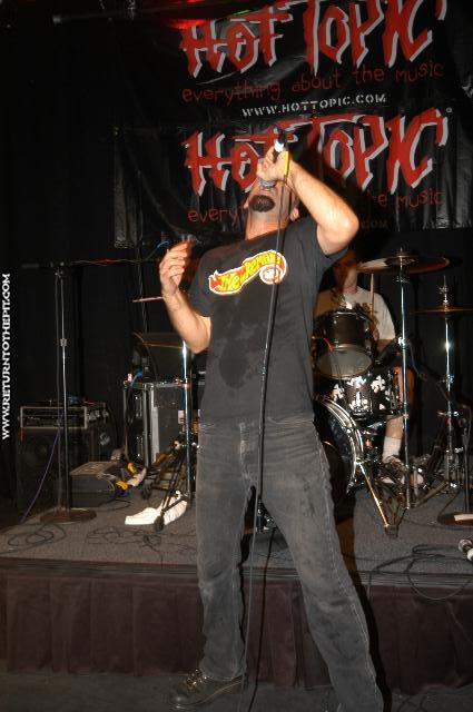 [dri on Jul 24, 2004 at Hellfest - Hot Topic Stage (Elizabeth, NJ)]