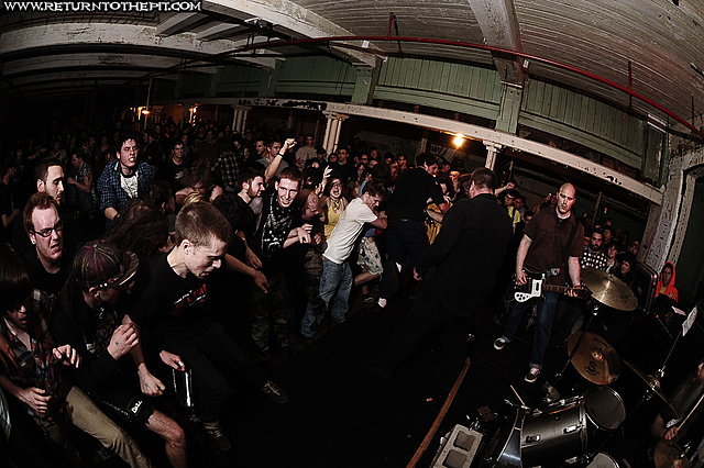 [dropdead on May 16, 2009 at Mars Gas Chamber (Olneyville, RI)]