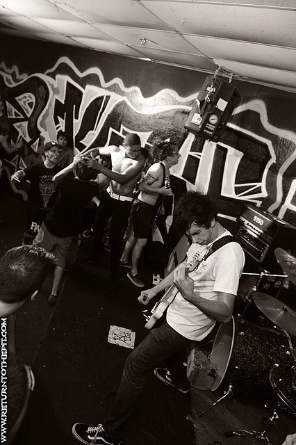 [east beast on Aug 31, 2013 at Anchors Up (Haverhill, MA)]
