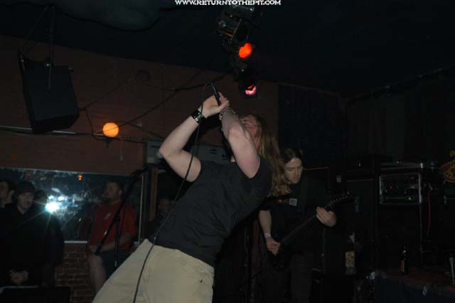 [end-time illusion on Feb 16, 2003 at Fat Cat's (Springfield, Ma)]