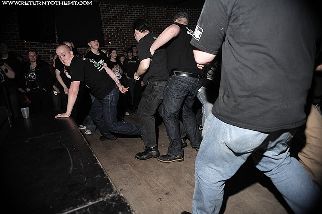 [flatfoot 56 on Apr 4, 2009 at Harpers Ferry (Allston, MA)]