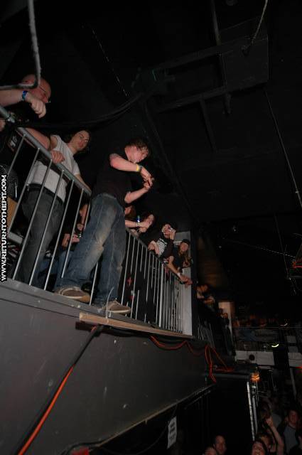 [from a second story window on Apr 24, 2005 at the Palladium - second stage (Worcester, Ma)]