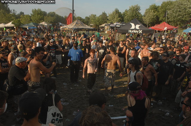 [gallows on Aug 12, 2007 at Parc Jean-drapeau - Hurly Stage (Montreal, QC)]