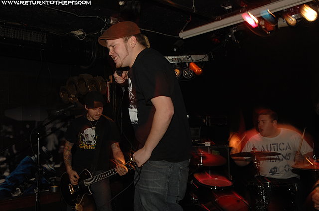 [give em hell on Nov 25, 2007 at Dover Brick House (Dover, NH)]
