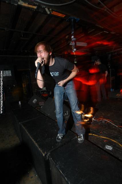[goat island on Sep 29, 2005 at the Living Room (Providence, RI)]
