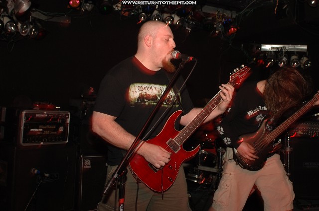 [hand choke neck on Apr 19, 2006 at Dover Brick House (Dover, NH)]