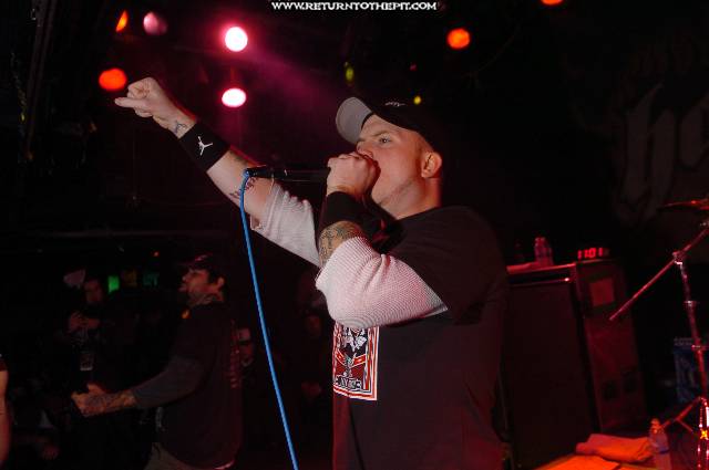 [hatebreed on Nov 25, 2005 at Toad's Place (New Haven, CT)]