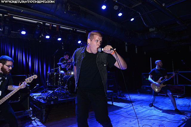 [heartless on May 24, 2013 at Baltimore Sound Stage (Baltimore, MD)]