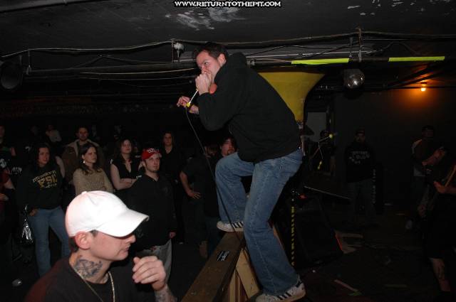 [hell within on Mar 26, 2005 at the Bombshelter (Manchester, NH)]