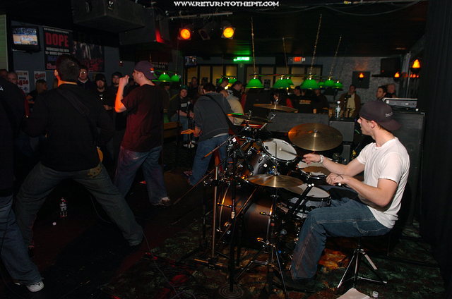 [into apathy on Mar 24, 2007 at Mark's Showplace (Bedford, NH)]