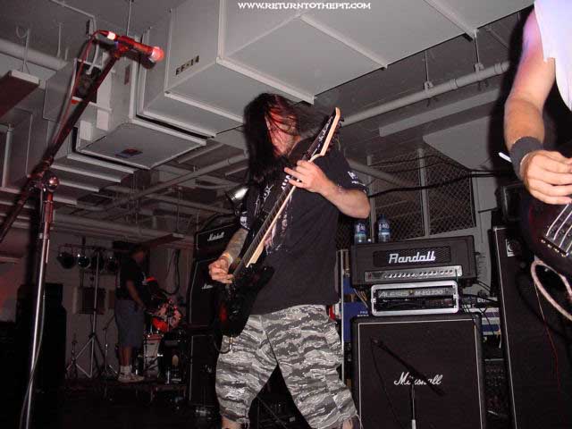 [kaos rising on Jul 26, 2002 at Milwaukee Metalfest Day 1 relapse (Milwaukee, WI)]
