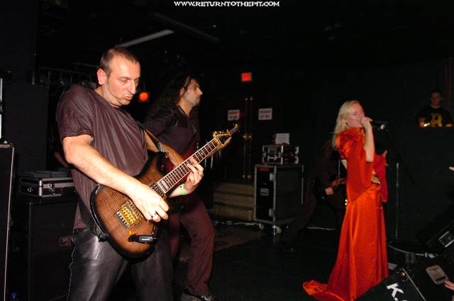 [leaves eyes on Oct 9, 2005 at the Palladium - secondstage (Worcester, Ma)]