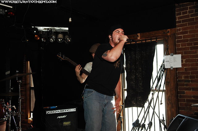[lion tamer on Jun 10, 2007 at Dover Brick House (Dover, NH)]
