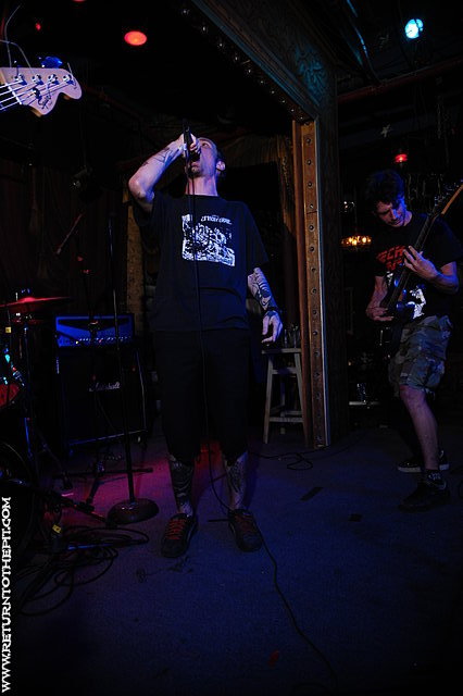 [living void on Sep 3, 2009 at Ralph's (Worcester, MA)]