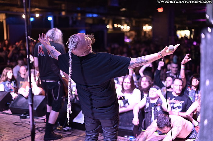 [lowlife on May 26, 2019 at Baltimore Sound Stage (Baltimore, MD)]