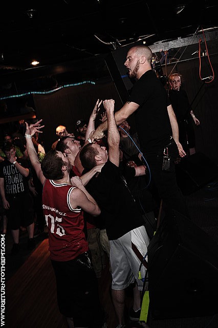 [monsters on Jun 29, 2010 at Rocko's (Manchester, NH)]