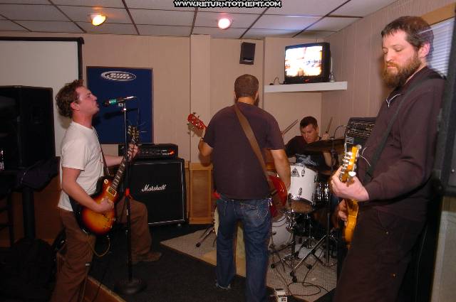 [ocean on Oct 18, 2005 at Dee Dee's Lounge (Quincy, Ma)]