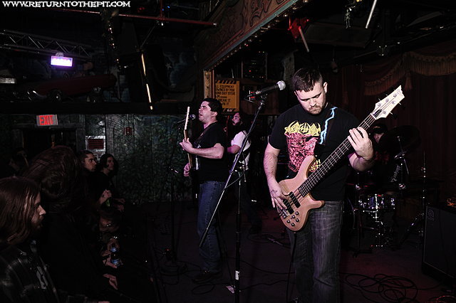 [oneiric realm on Dec 30, 2010 at Ralph's (Worcester, MA)]