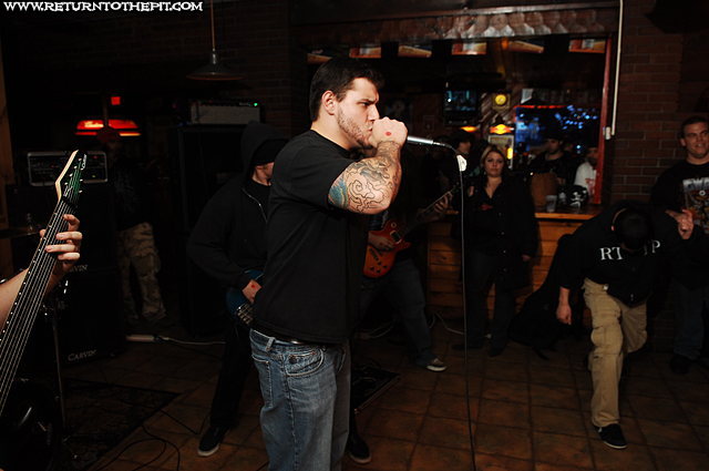 [parasitic extirpation on Dec 29, 2007 at the Bullpen (New Bedford, MA)]