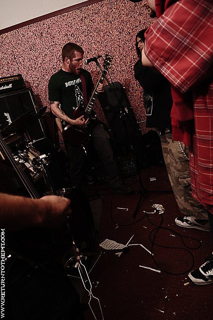 [pretty little flower on May 19, 2009 at Worst Possible Venue (Brighton, MA)]