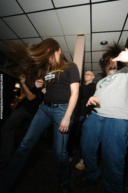 [raising kubrick on Feb 25, 2005 at Dee Dee's Lounge (Quincy, Ma)]