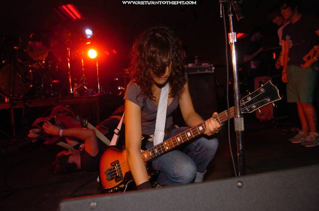 [read yellow on Jul 14, 2005 at Roller Kingdom - main stage (Hudson, Ma)]