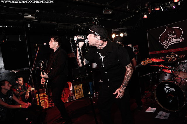 [roger miret and the disasters on Aug 21, 2011 at Dover Brickhouse (Dover, NH)]