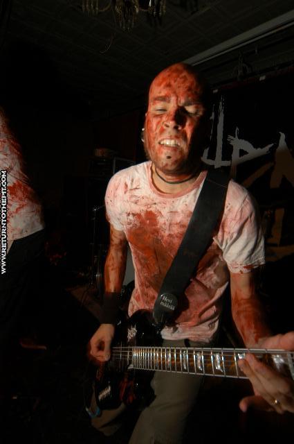 [rotten sound on May 21, 2004 at AS220 (Providence, RI)]