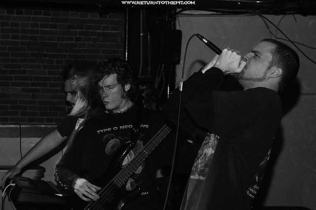 [sacreligion on Dec 2, 2006 at Milly's Tavern (Manchester, NH)]