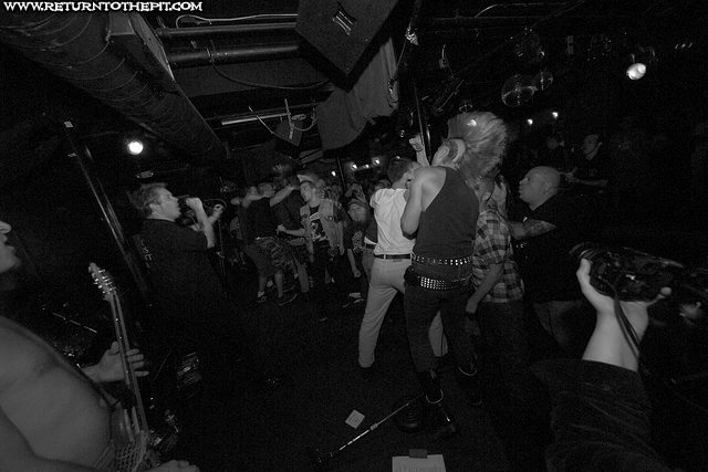[sham69 on Sep 12, 2007 at Club Hell (Providence, RI)]