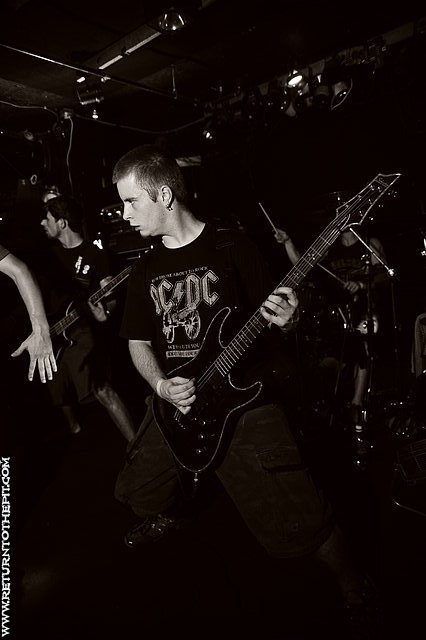 [shatter this world on Jul 29, 2009 at Dover Brickhouse (Dover, NH)]