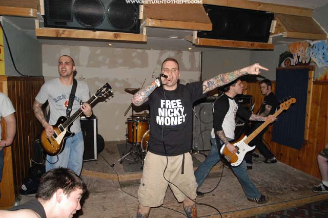 [some kind of hate on Mar 28, 2003 at Exit 23 (Haverhill, Ma)]