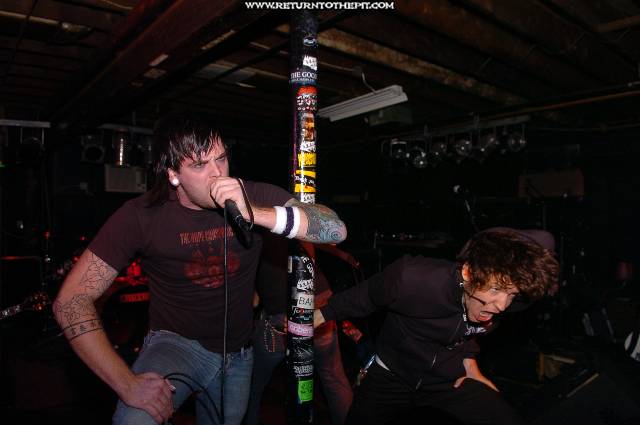 [still remains on Sep 29, 2005 at the Living Room (Providence, RI)]